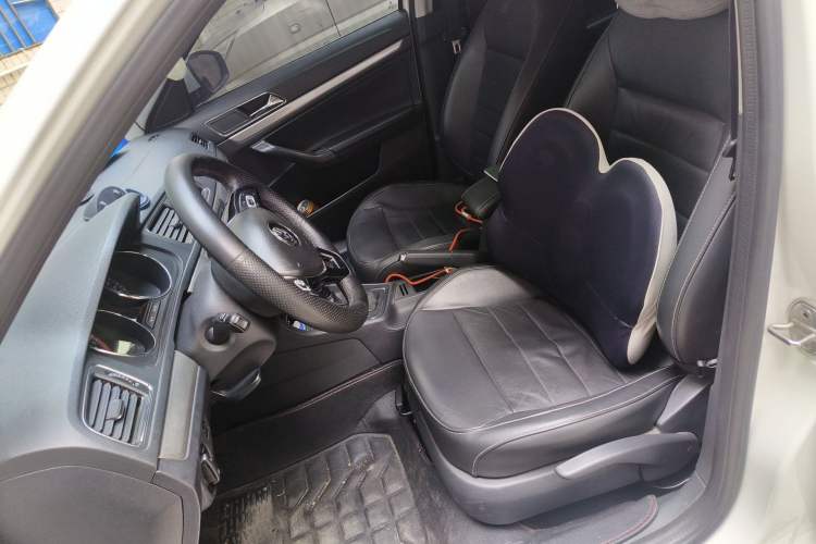 Used Volkswagen Lavida 2017 1.6L Automatic Comfort Edition
