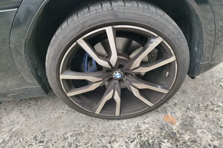 Used BMW X6 2022 Restyled xDrive30i M Sport Package Right Front Wheel Hub
