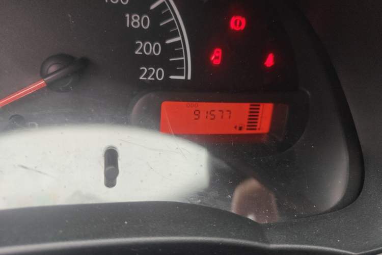 Used Nissan Sunny 2014 1.5XE Manual Elite Edition Odometer Close Up