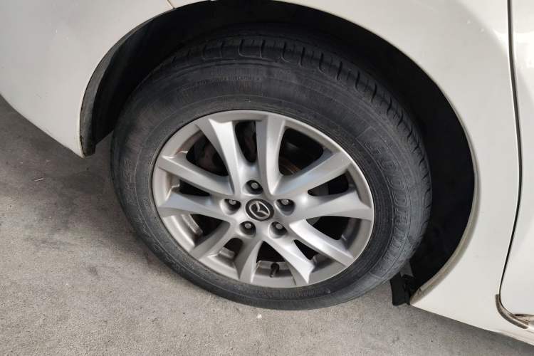 Used Mazda 3 Axela 2017 Sedan 1.5L Automatic Comfort Model Emission Standard China V
