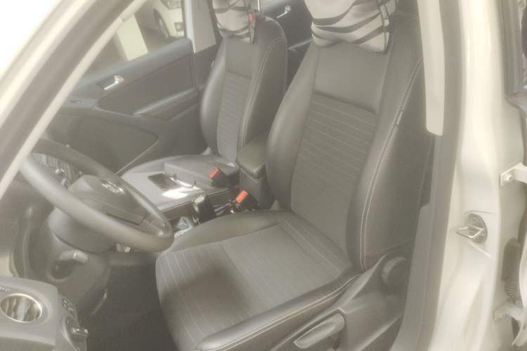 Used Volkswagen Tiguan 2017 300TSI Automatic Two-Wheel Drive Silk Road Luxury Edition
