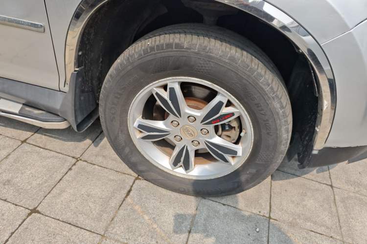 Used BYD S6 2011 2.0L Manual Luxury Edition
