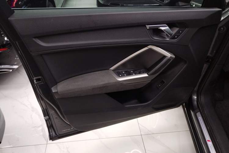 Used Audi Q3 2023 35 TFSI Fashion Dynamic Model (1.4T) Left Front Door Interior