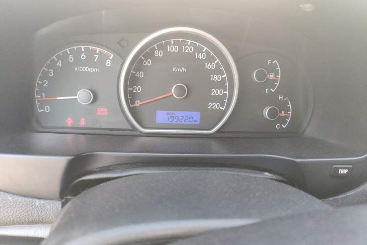 Used Hyundai Celesta 2011 1.6L Manual Comfort Edition Odometer Close Up