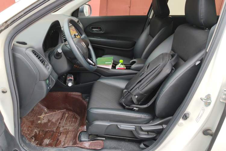 Used Honda Vezel 2020 1.5L CVT Pioneer Edition
