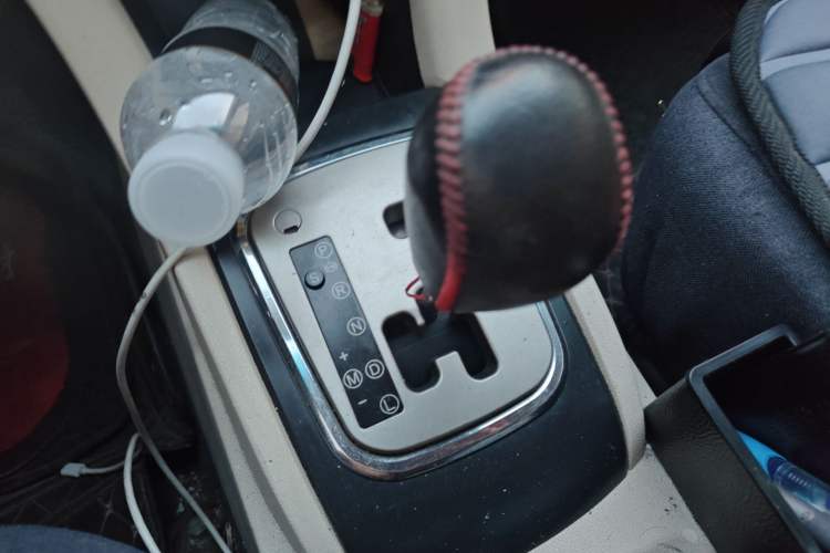 Used Chery Arrizo M7 2015 2.0L CVT Wide Enjoyment Edition 232 Seats Gear Lever