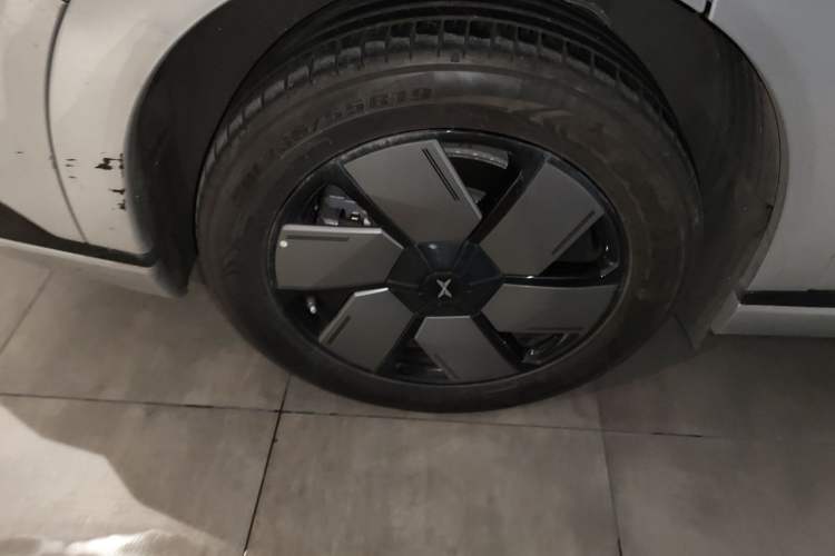 Used XPeng X9 2024 610 Long-Range Pro
