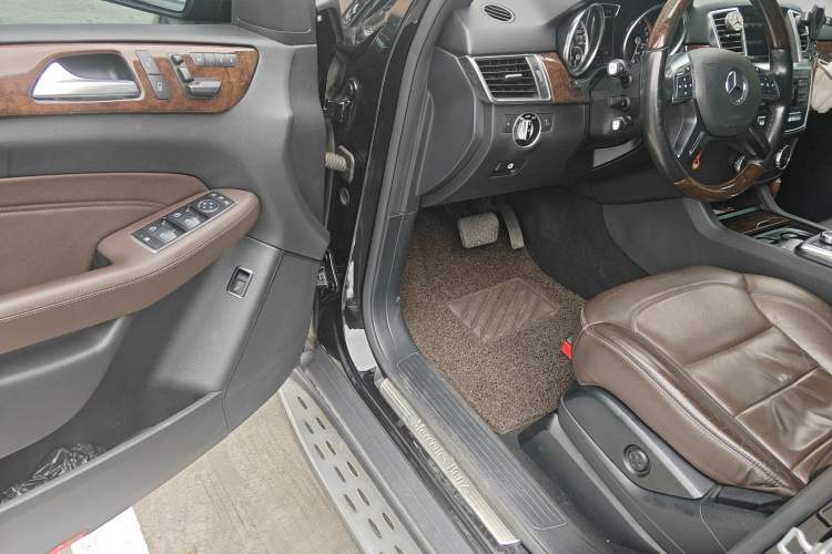 Used Mercedes-Benz M-Class 2014 ML 400 4MATIC Luxury Model
