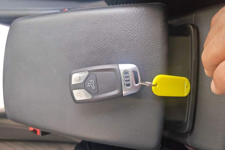 Used Audi A4L 2019 40 TFSI Fashion Edition China VI Emission Standard
