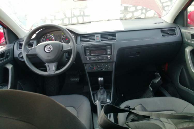 Used Skoda Rapid Spaceback 2016 Revised Version 1.6L Automatic Front-Drive Edition
