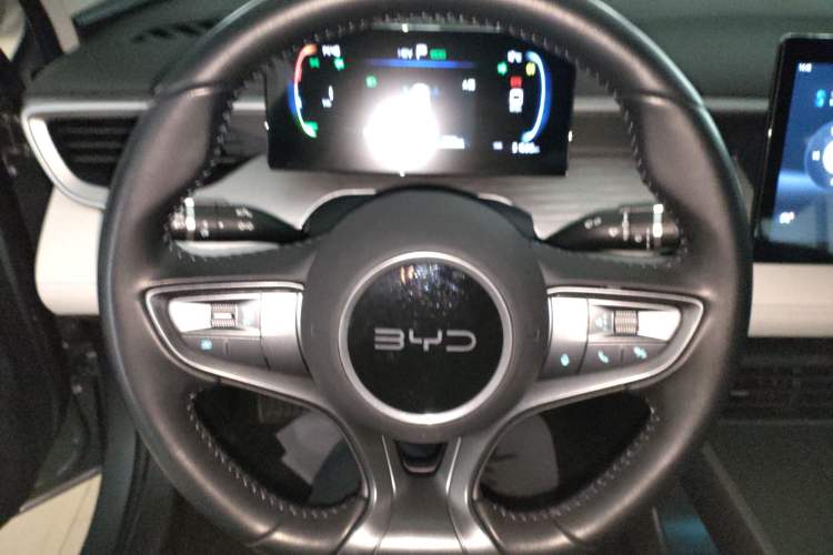Used BYD Seal 05 DM-i 2025 DM-i Smart Drive 55KM Luxury Model Steering Wheel