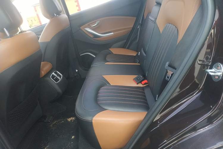 Used Soueast DX7 2015 1.5T Automatic Elite Model