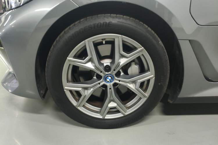 Used BMW i3 2024 eDrive 35 L Left Front Wheel Hub