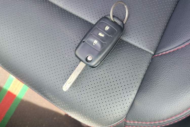 Used CHANGAN CS75 2016 2.0L Manual Luxury Version China V Standard Vehicle Key