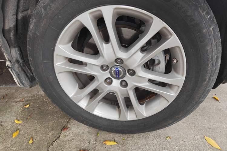 Used Volvo XC60 2015 T5 Smart Upgrade Model Right Front Wheel Hub