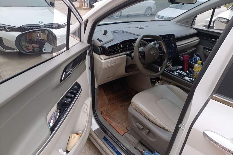 Used Hyundai Custo 2021 380TGDi Deluxe Edition DLX Driver Seat