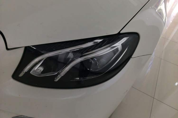 Used Mercedes-Benz E-Class 2019 E 300 L Sporty and Stylish Model Left Front Headlight