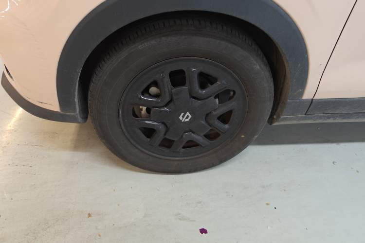 Used Leapmotor T03 2023 310 Lite Edition Left Front Wheel Hub