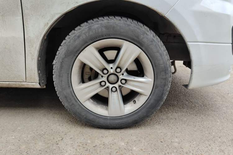 Used JAC Group Refine M5 2014 Colorway 2.0T Gasoline Automatic Business Edition