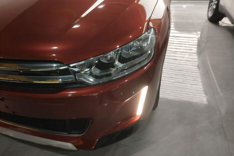 Used Citroen C3-XR 2017 1.6L Automatic Pioneer Model Left Front Headlight