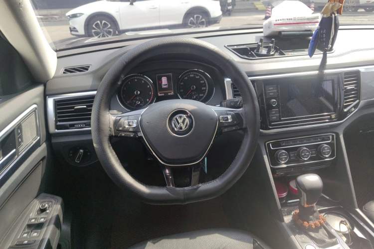 Used Volkswagen Teramont 2019 380TSI Four-Wheel Drive Luxury Version China V Standard Steering Wheel