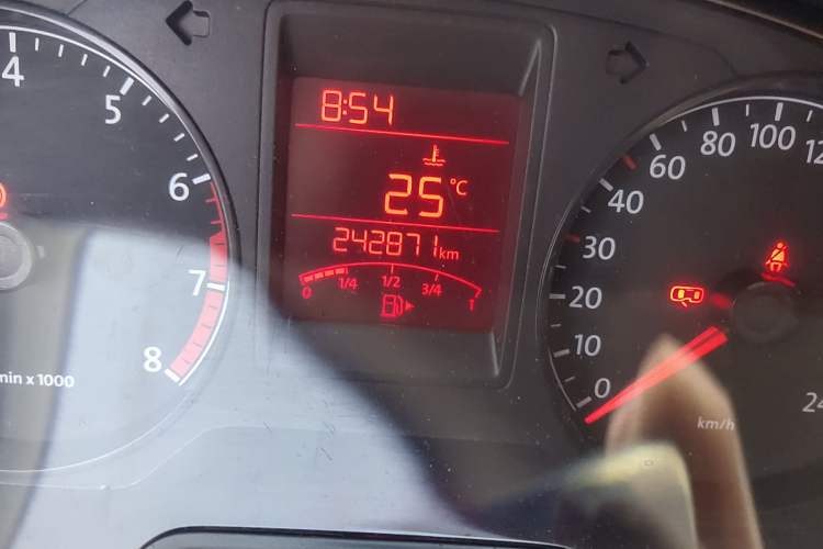 Used Volkswagen Jetta 2013 1.6L Manual Comfort Model Odometer Close Up