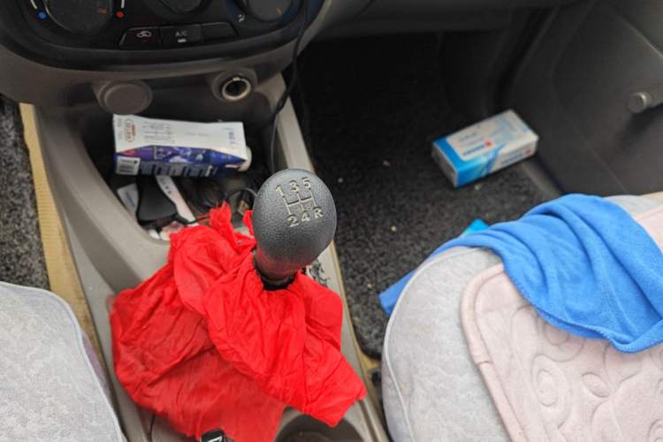 Used Wuling Rongguang V 2015 1.2L Practical Model
