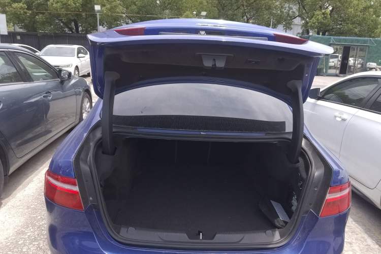 Used Jaguar XEL 2019 2.0T 200 PS Deluxe Edition