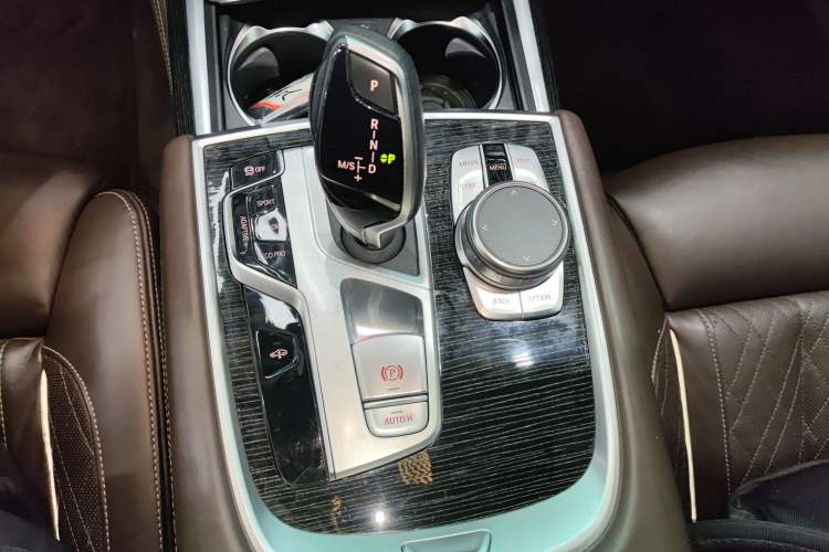 Used BMW 7 Series 2019 Restyled 740Li Leading Edition M Sport Package
