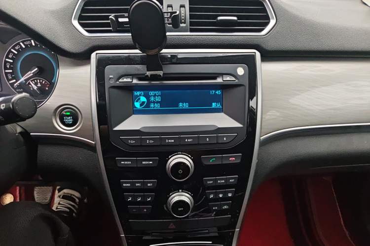 Used Haval H2 2016 Red-Label 1.5T Manual Two-Wheel Drive Comfort Model
