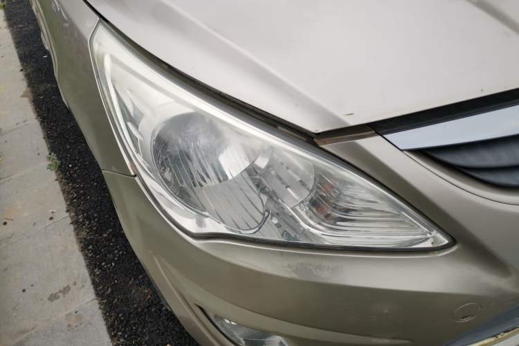 Used Hyundai Verna (older generation) 2010 Sedan 1.4L Manual Comfort GS
