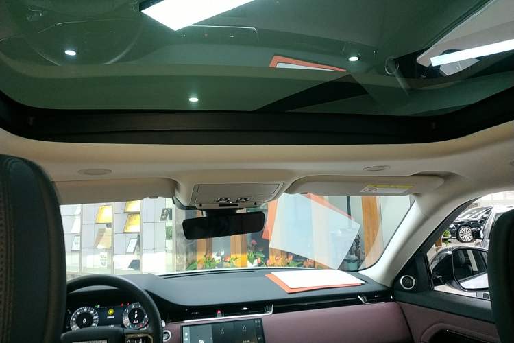 Used Land Rover Range Rover Evoque 2024 Aurora L 249 PS Prestige Light-Chasing Edition