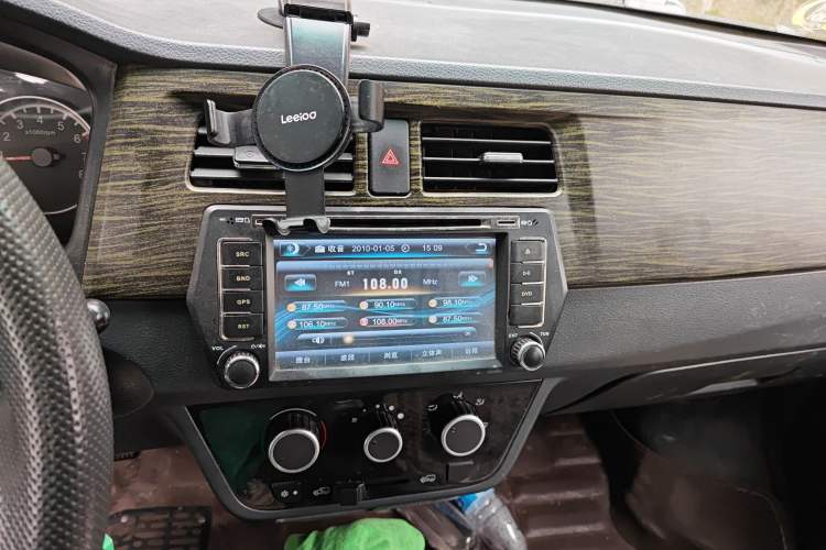 Used Jinbei Hiace X30 2013 1.3L Standard Version Audio And AC Panel