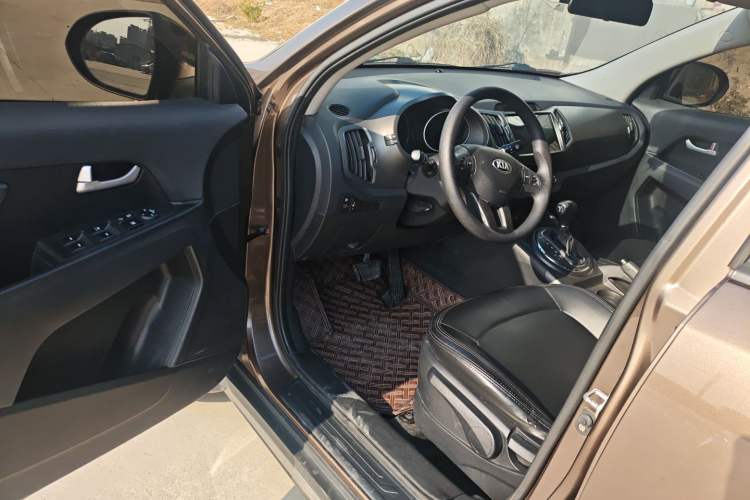 Used Kia Sportage R 2015 2.0L Automatic Two-Wheel Drive GL
