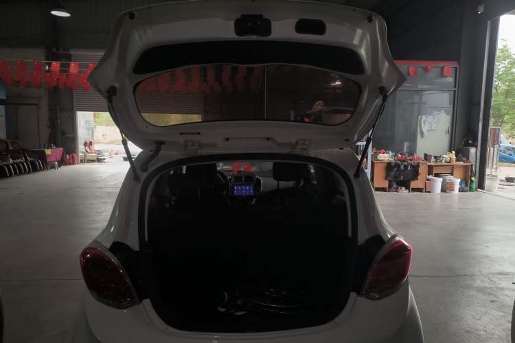 Used CHANGAN Benni E-Star 2021 National Edition Xin Yue Version Lithium Iron Phosphate (31.86 kWh) Trunk