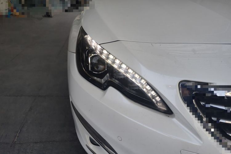 Used Peugeot 408 2014 1.6T Automatic Supreme Edition Right Front Headlight