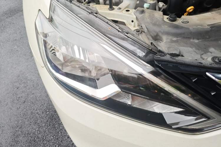 Used Nissan Sylphy 2021 Classic 1.6XE CVT Comfort Edition Right Front Headlight
