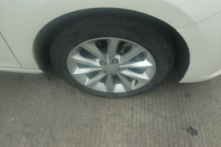 Used Chevrolet Cruze 2017 1.5L Manual Pioneer Edition Right Front Wheel Hub