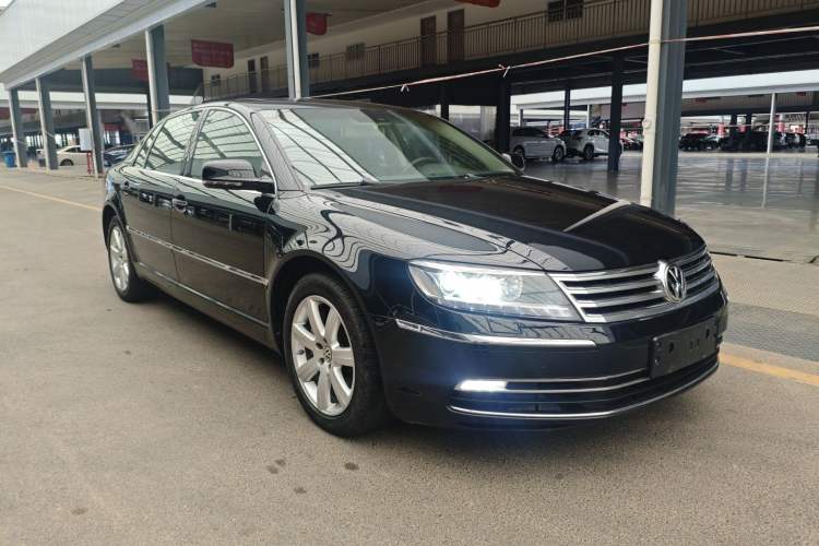 Used Volkswagen Phaeton 2014 3.0L Business Model Front Right 45 Deg