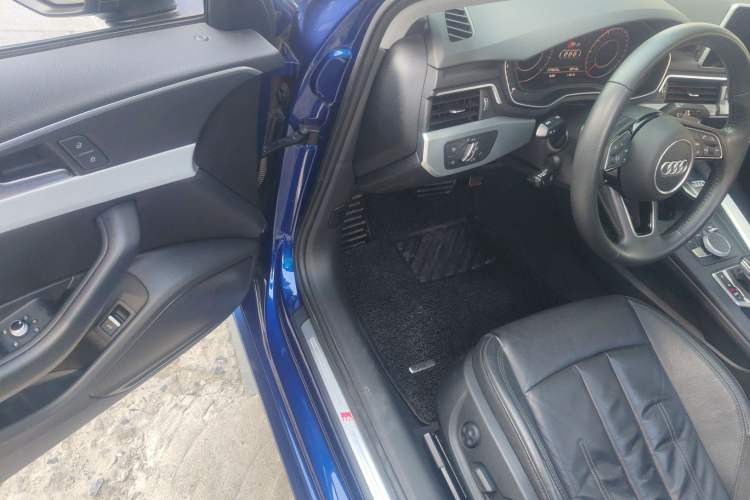 Used Audi A4L 2019 40 TFSI Fashion Edition China VI Emission Standard
