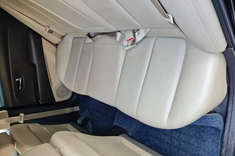 Used Hyundai Celesta 2015 1.6L Automatic Luxury Model
