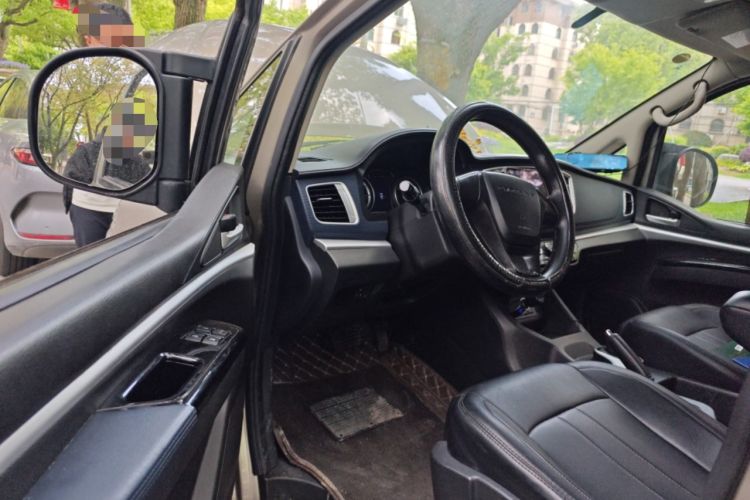 Used FORTHING Lingzhi M5 2022 Standard Version Base Model 7 Seats