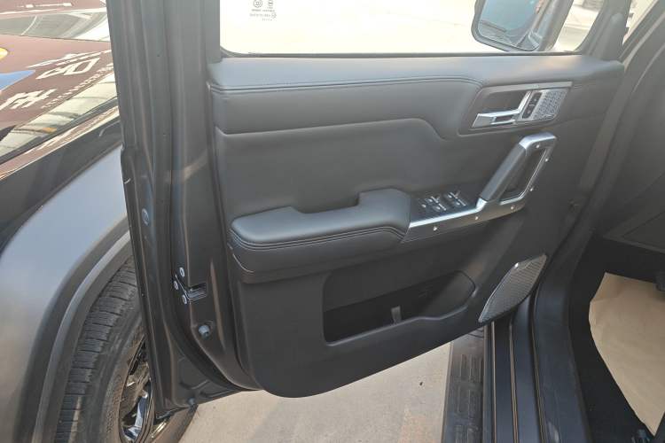 Used 212 T01 2024 2.0T Mechanic
