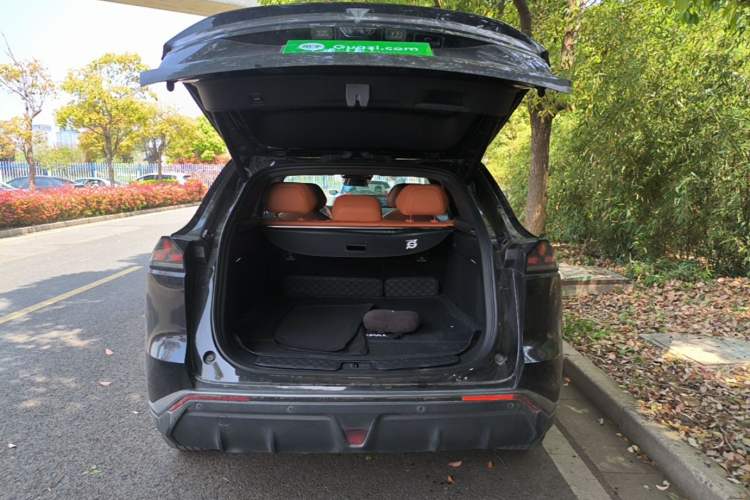 Used Deepal S07 2023 121Max Range-Extended Version Trunk