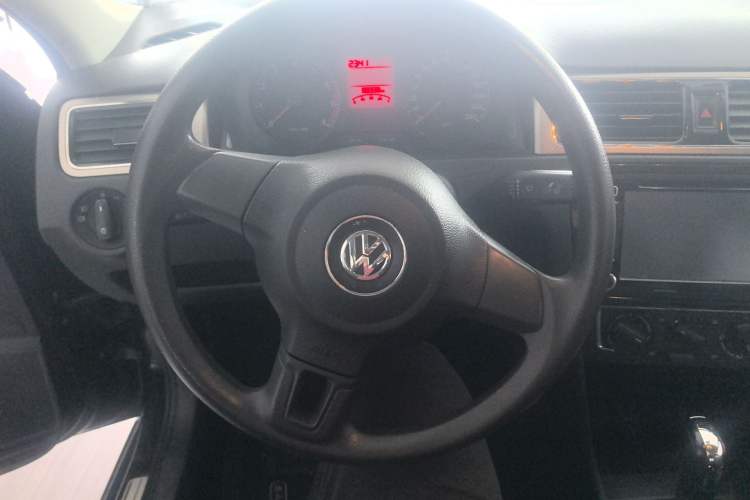 Used Volkswagen Santana 2015 1.6L Automatic Comfort Edition
