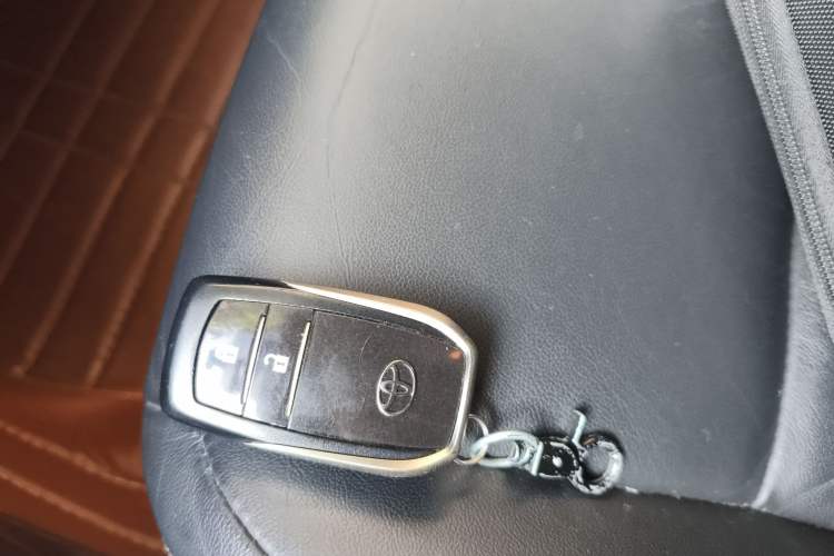 Used Toyota RAV4 2013 2.5L Automatic 4x4 Elite Edition
