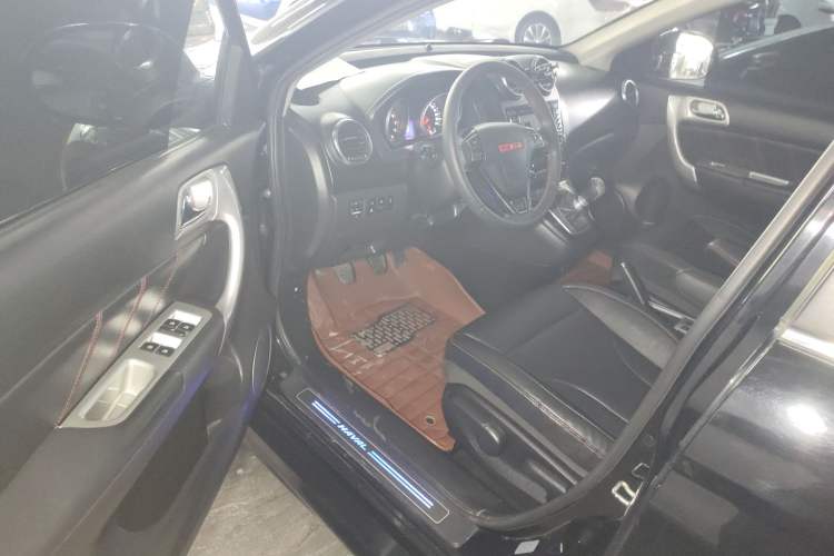 Used Haval H6 2013 Upgraded Model 1.5T Manual Two-Wheel Drive Elite Version
