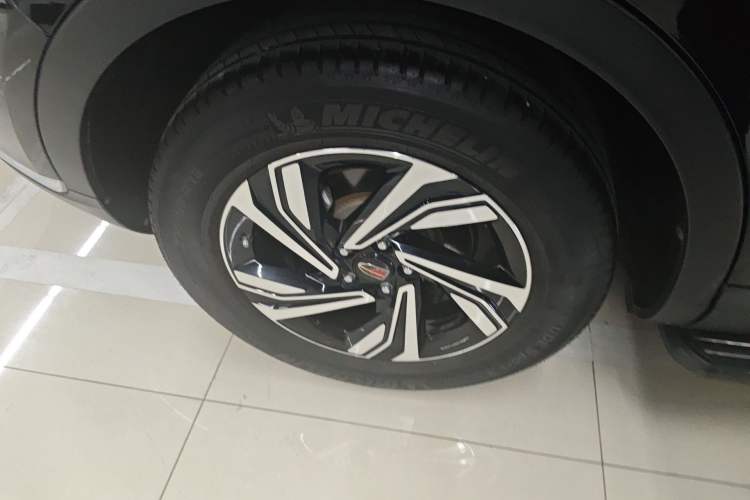 Used Hongqi HS5 2022 Revised Version 2.0T Smart Connect Flagship Edition
