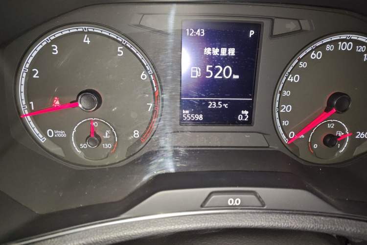 Used Volkswagen T-ROC 2021 280TSI DSG Two-Wheel Drive Elite Connect Edition Odometer Close Up