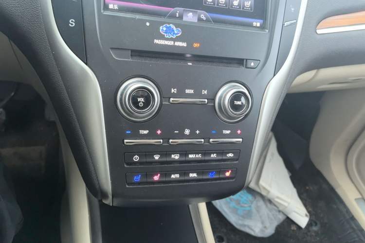 Used Lincoln MKC 2014 2.0T Two-Wheel-Drive Luxury Edition